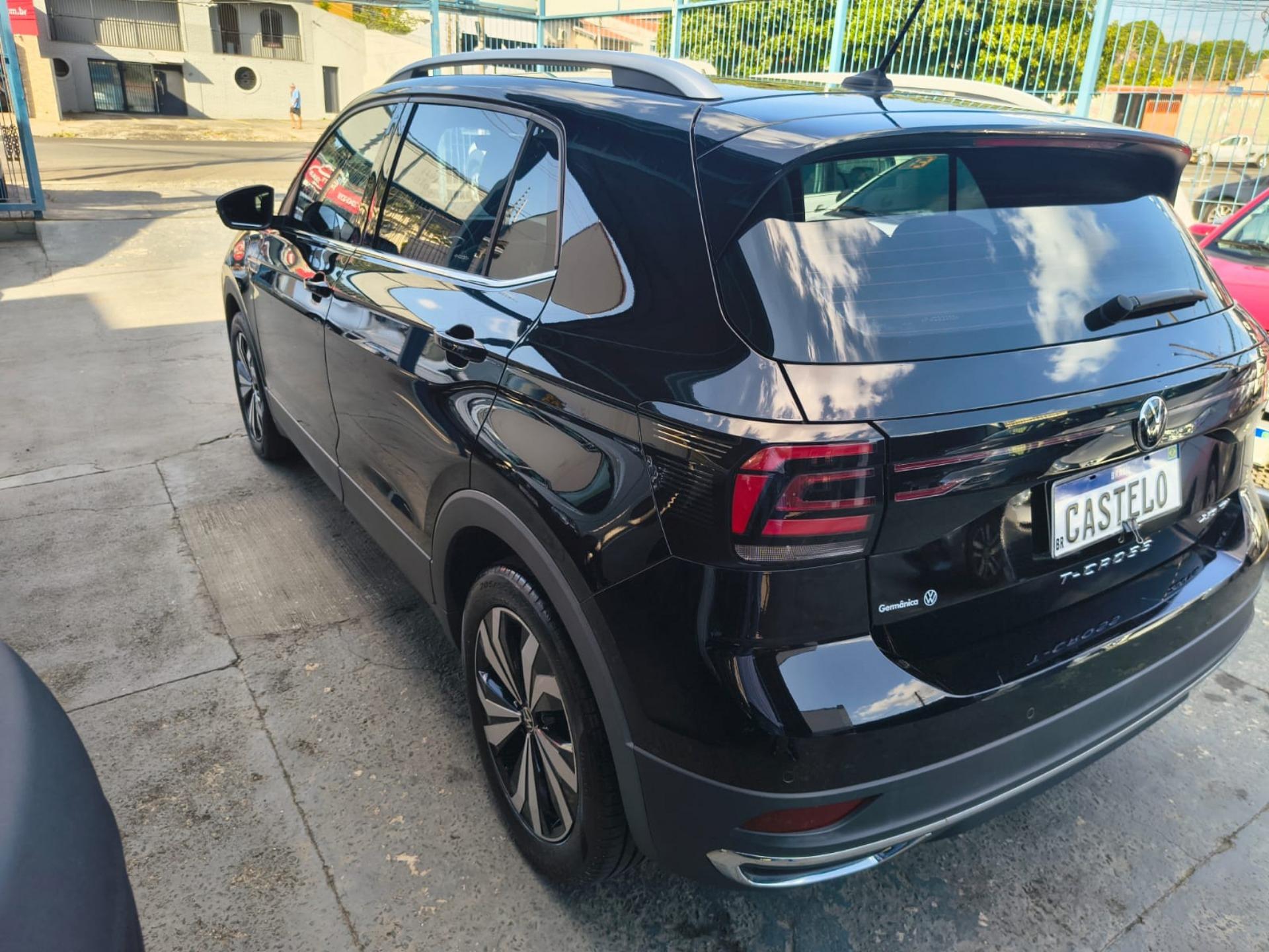 VOLKSWAGEN T-Cross - Foto