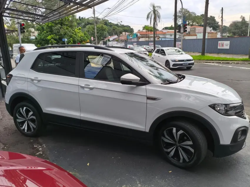 VOLKSWAGEN T-Cross - Foto