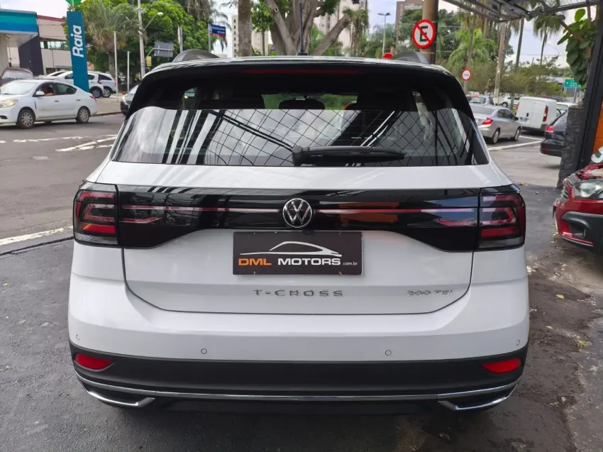 VOLKSWAGEN T-Cross - Foto
