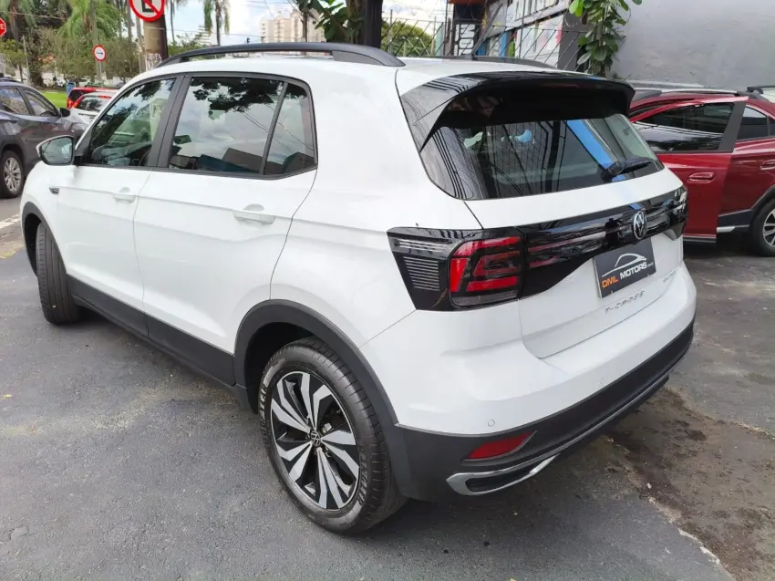 VOLKSWAGEN T-Cross - Foto