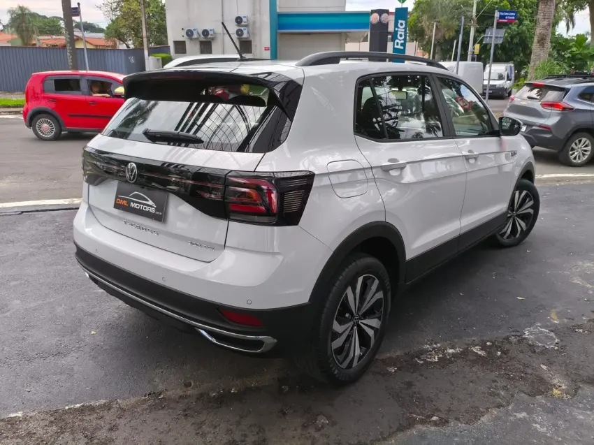 VOLKSWAGEN T-Cross - Foto
