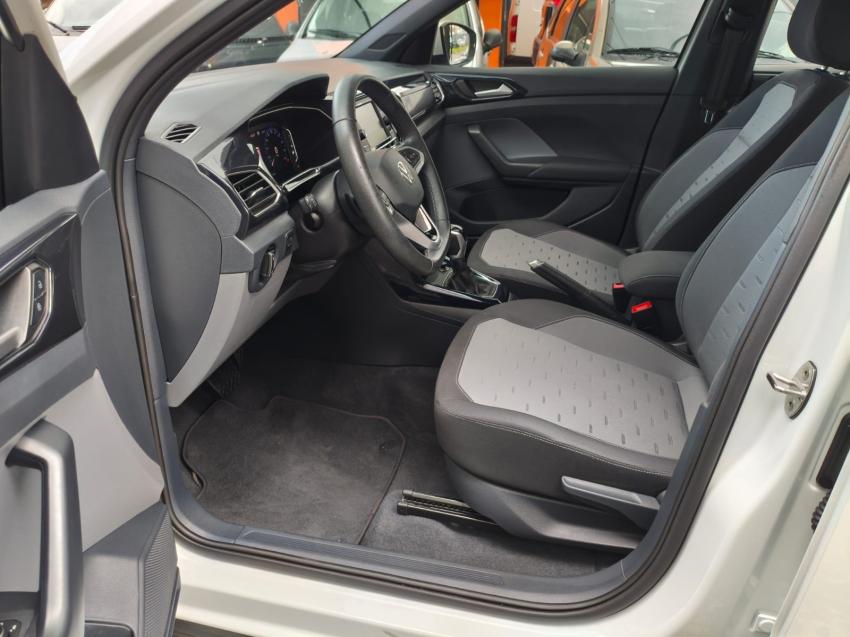 VOLKSWAGEN T-Cross - Foto