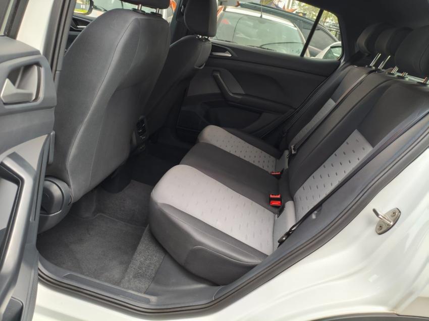 VOLKSWAGEN T-Cross - Foto