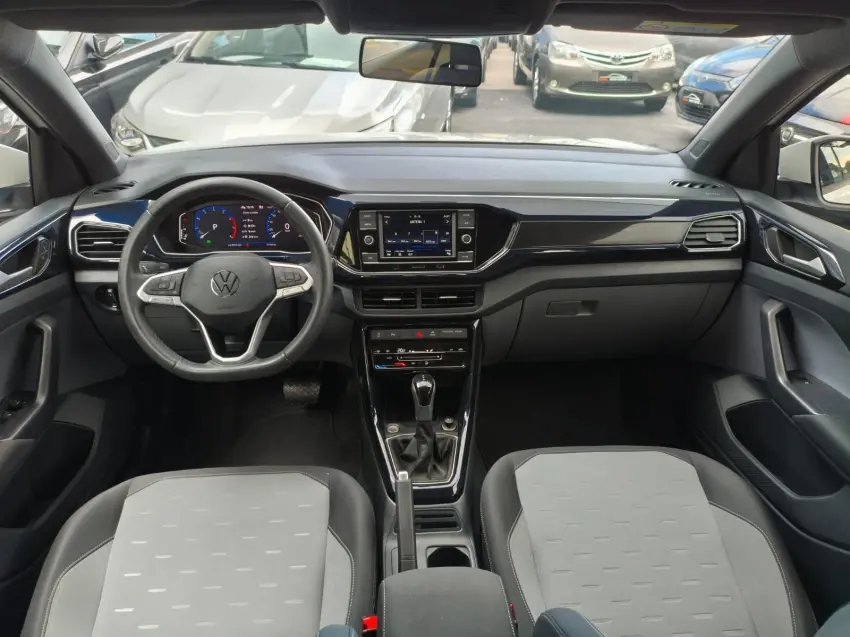 VOLKSWAGEN T-Cross - Foto
