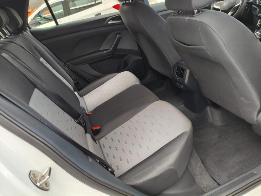 VOLKSWAGEN T-Cross - Foto