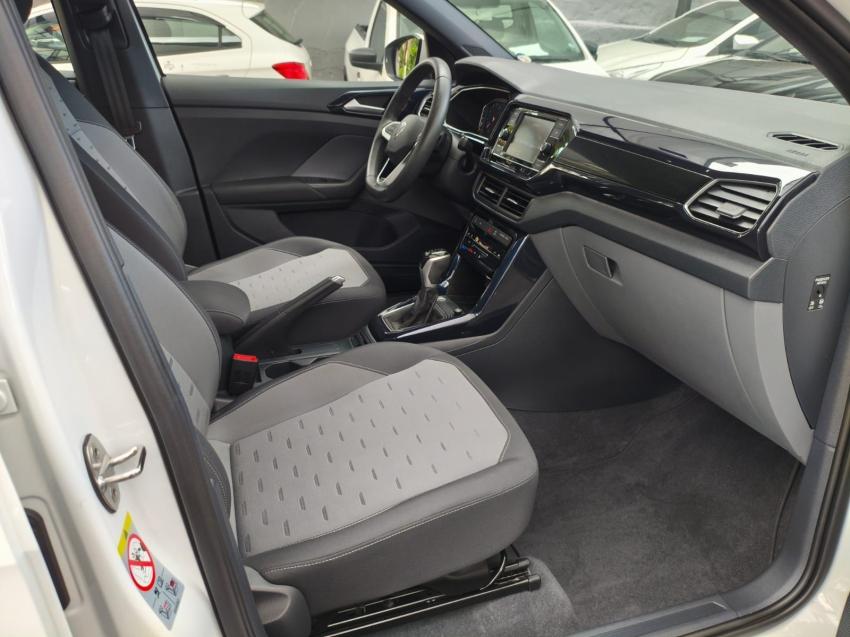 VOLKSWAGEN T-Cross - Foto