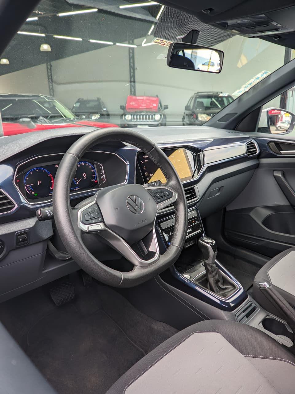 VOLKSWAGEN T-Cross - Foto