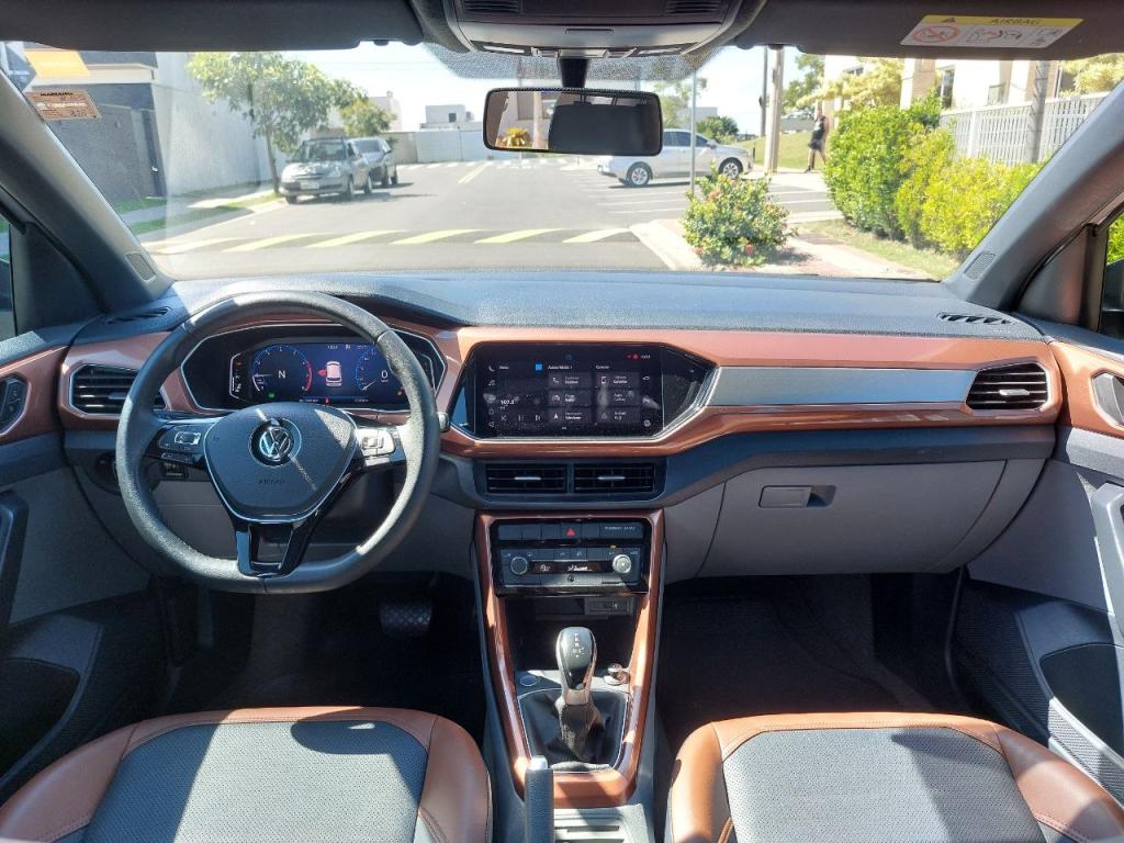 VOLKSWAGEN T-Cross - Foto