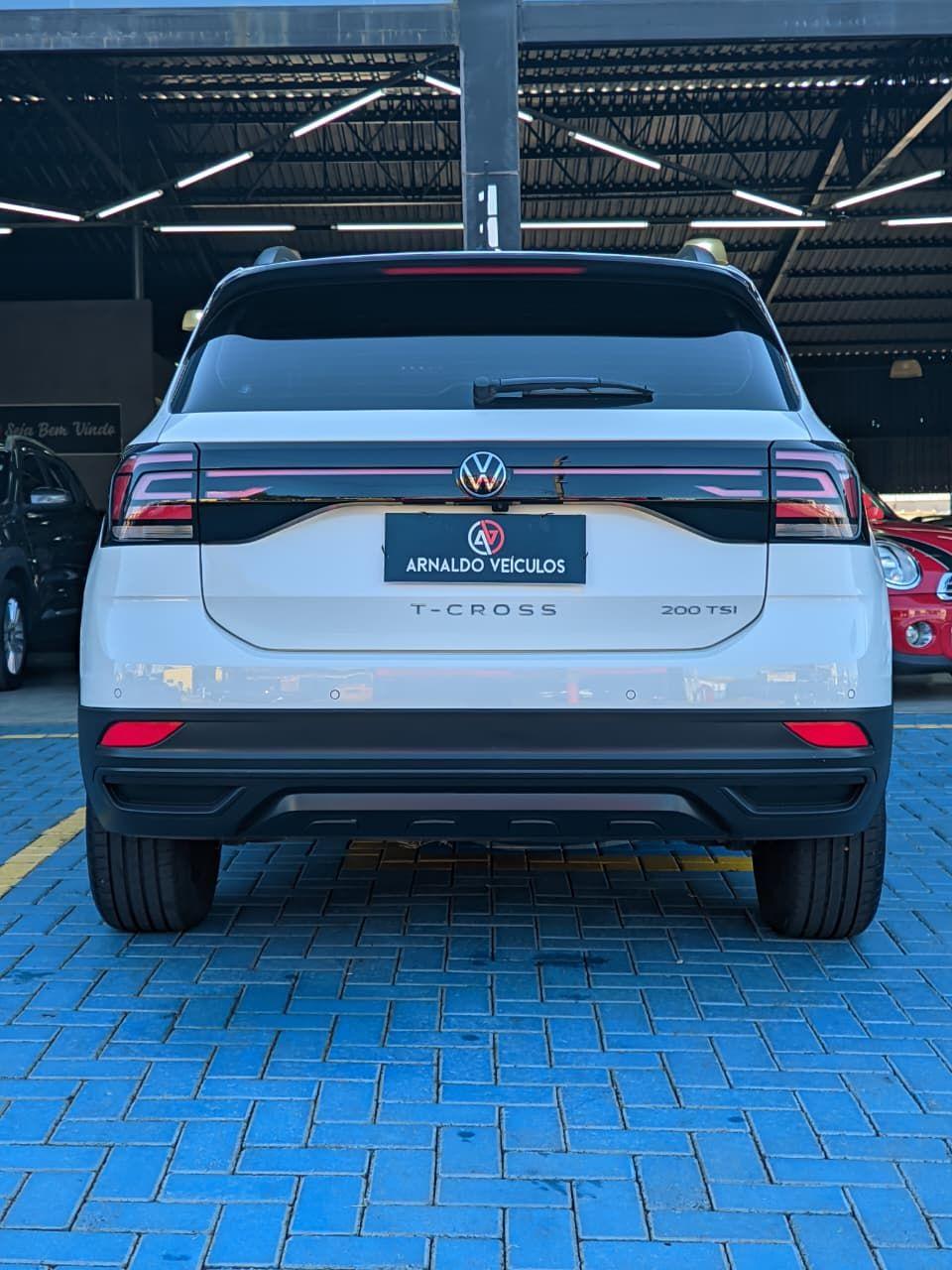 VOLKSWAGEN T-Cross - Foto