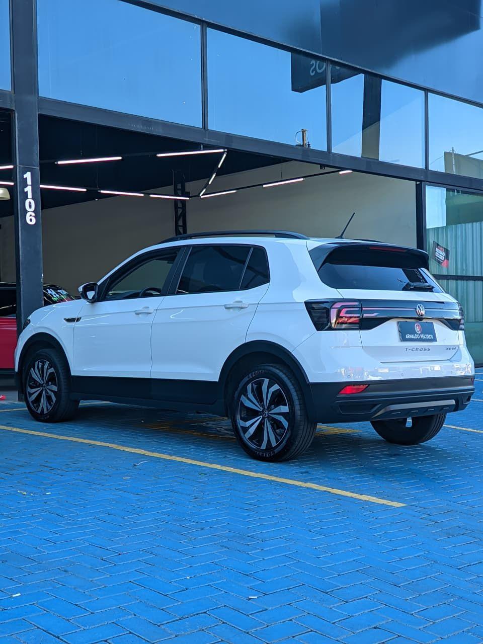 VOLKSWAGEN T-Cross - Foto