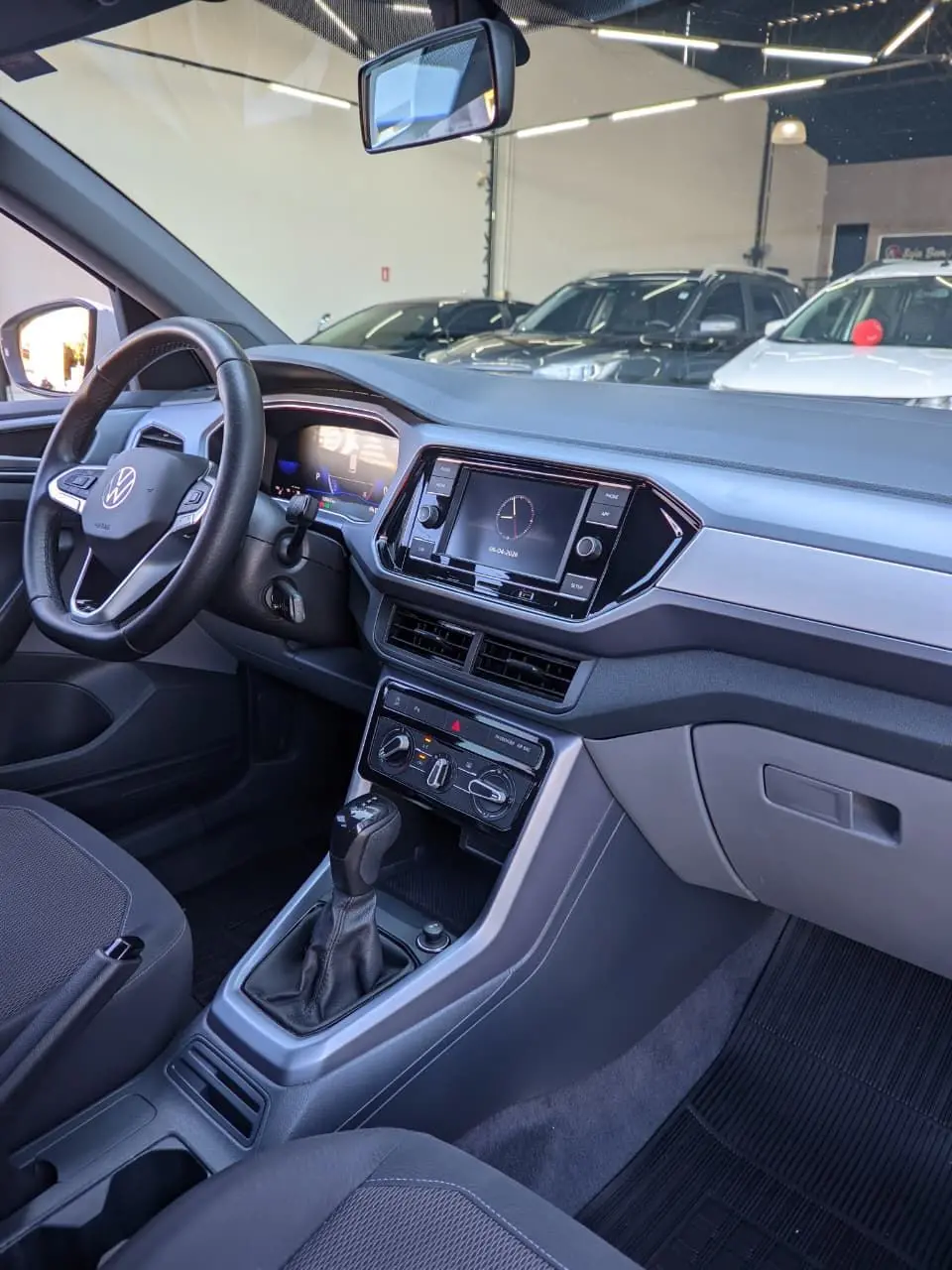 VOLKSWAGEN T-Cross - Foto