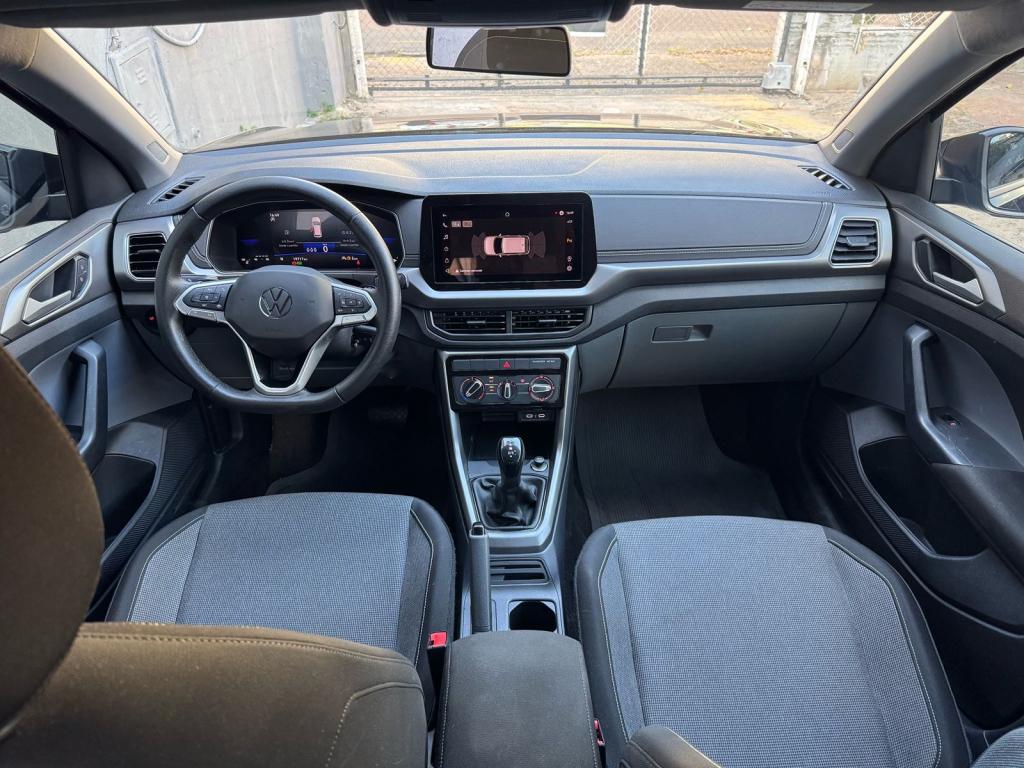 VOLKSWAGEN T-Cross - Foto