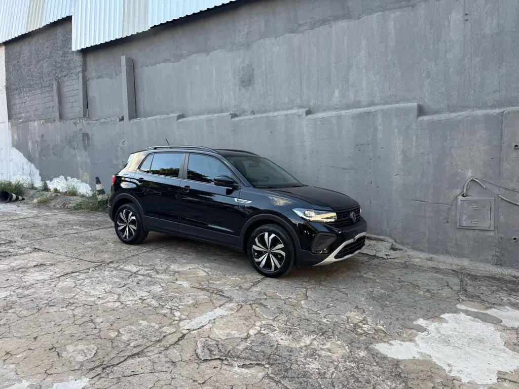 VOLKSWAGEN T-Cross - Foto