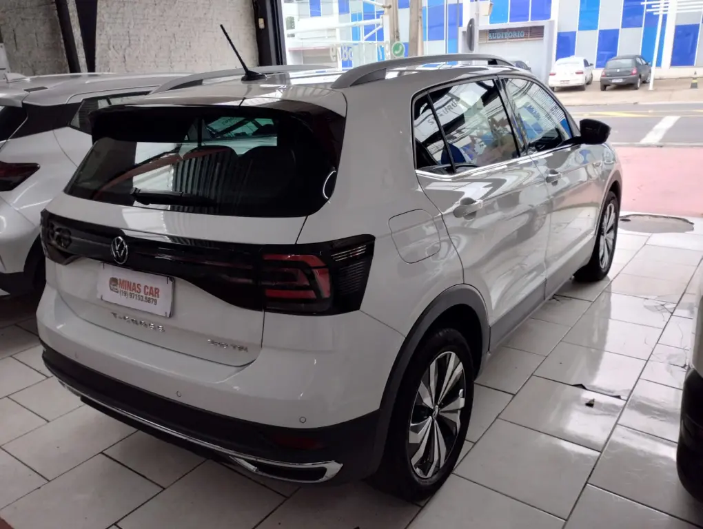 VOLKSWAGEN T-Cross - Foto