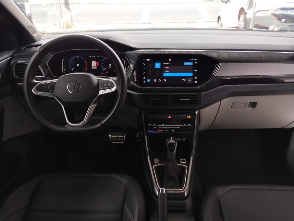 VOLKSWAGEN T-Cross - Foto