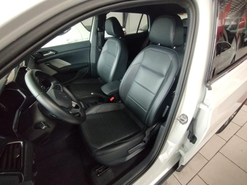VOLKSWAGEN T-Cross - Foto
