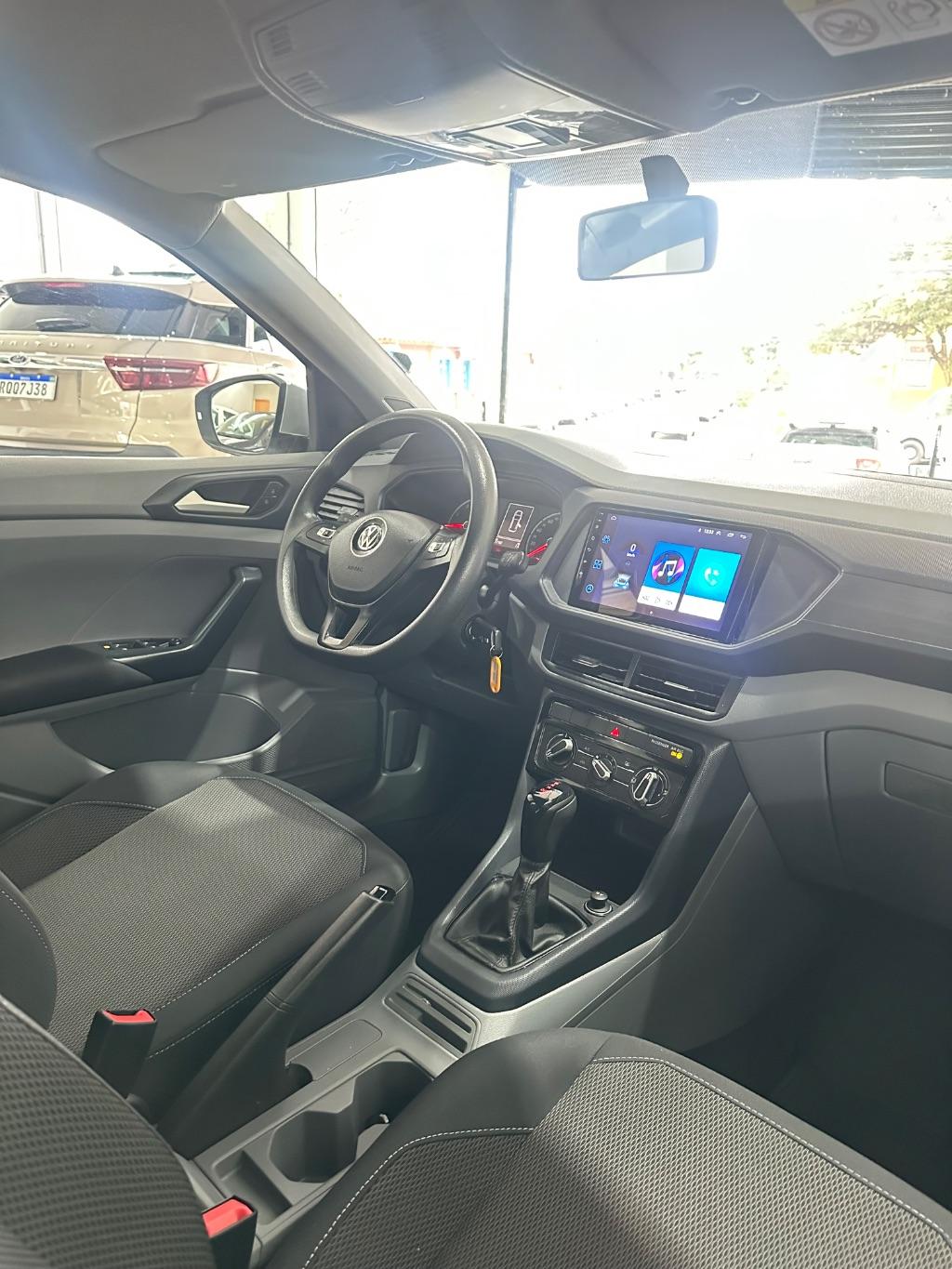 VOLKSWAGEN T-Cross - Foto