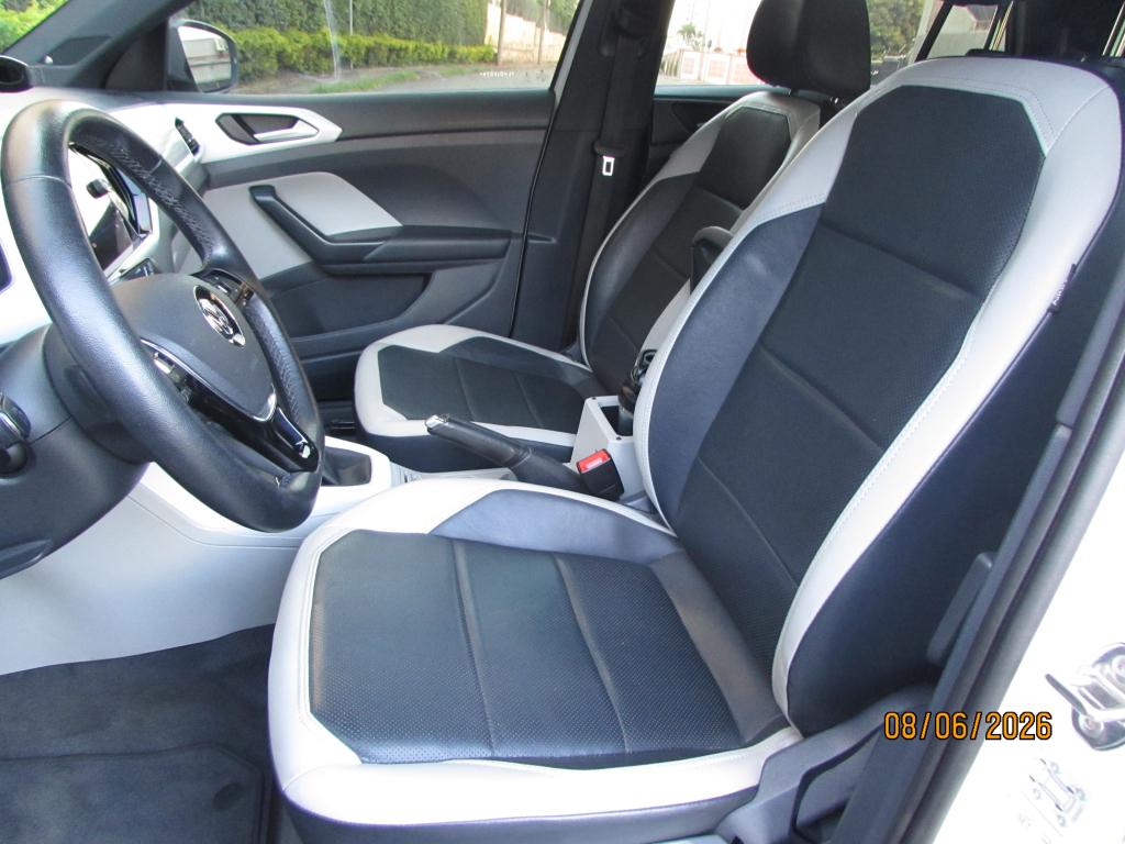 VOLKSWAGEN T-Cross - Foto
