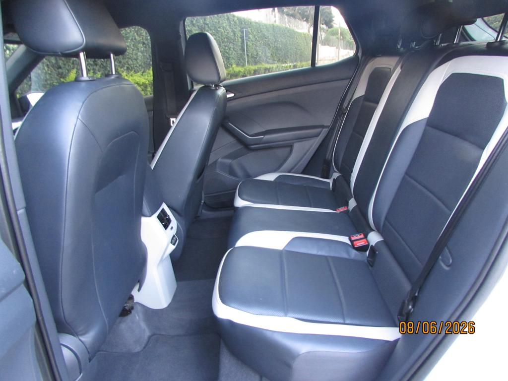 VOLKSWAGEN T-Cross - Foto