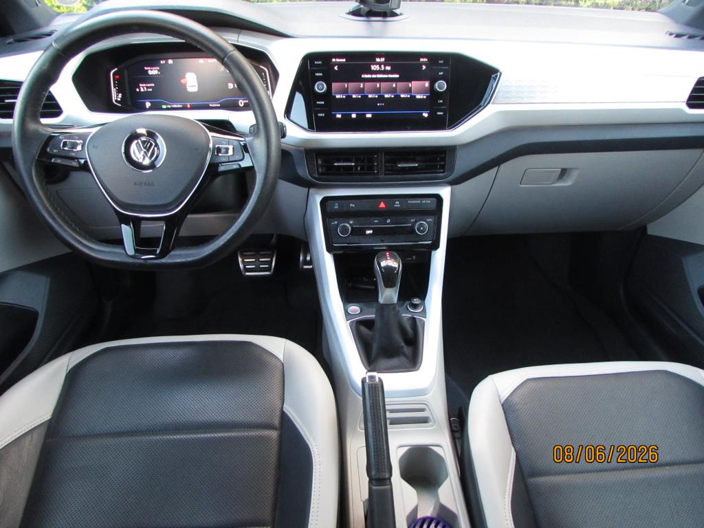 VOLKSWAGEN T-Cross - Foto