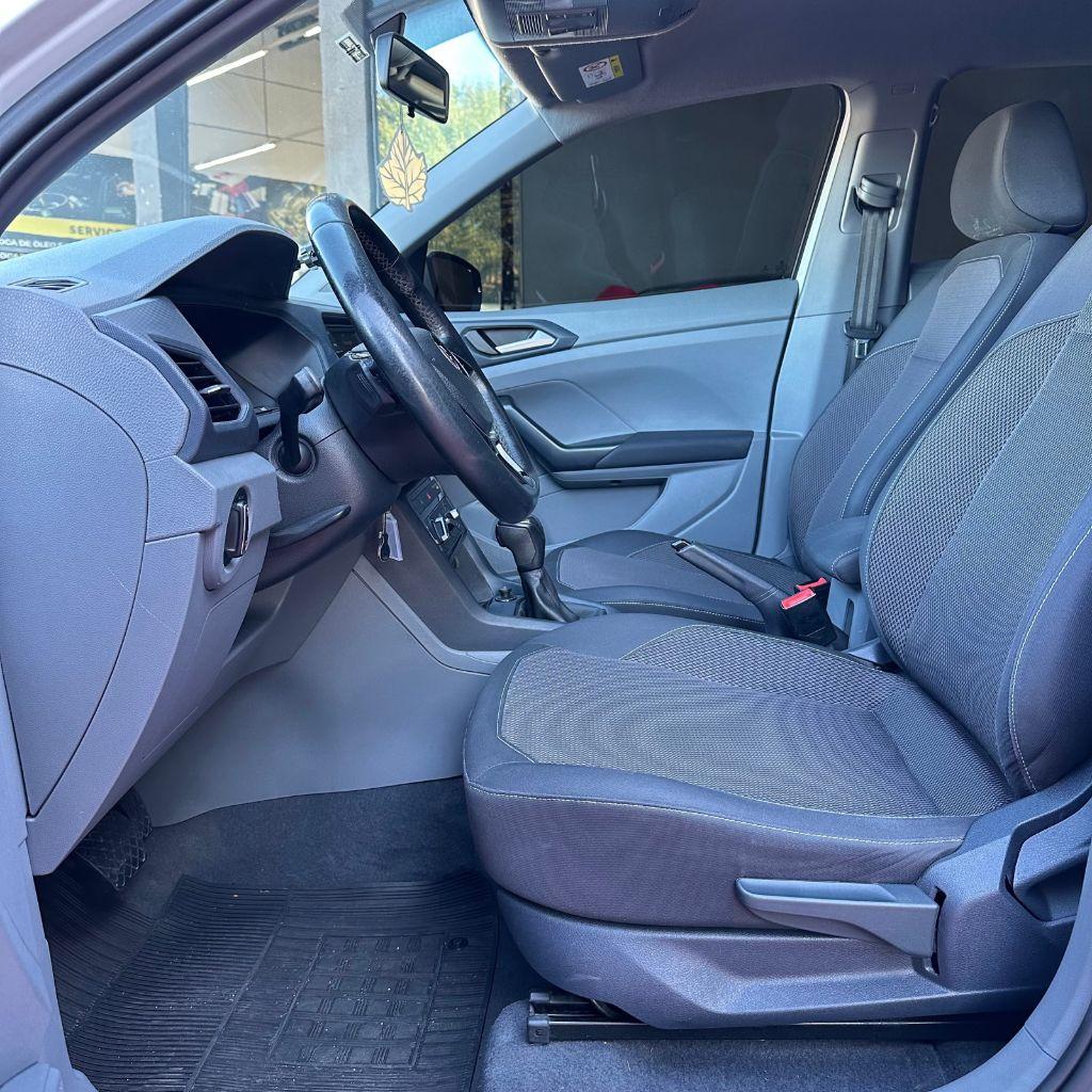 VOLKSWAGEN T-Cross - Foto