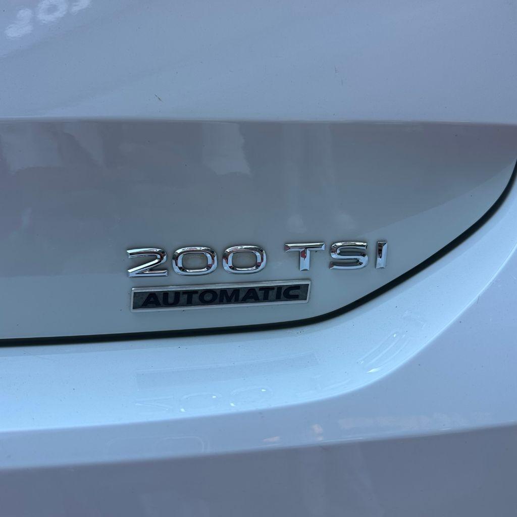 VOLKSWAGEN T-Cross - Foto