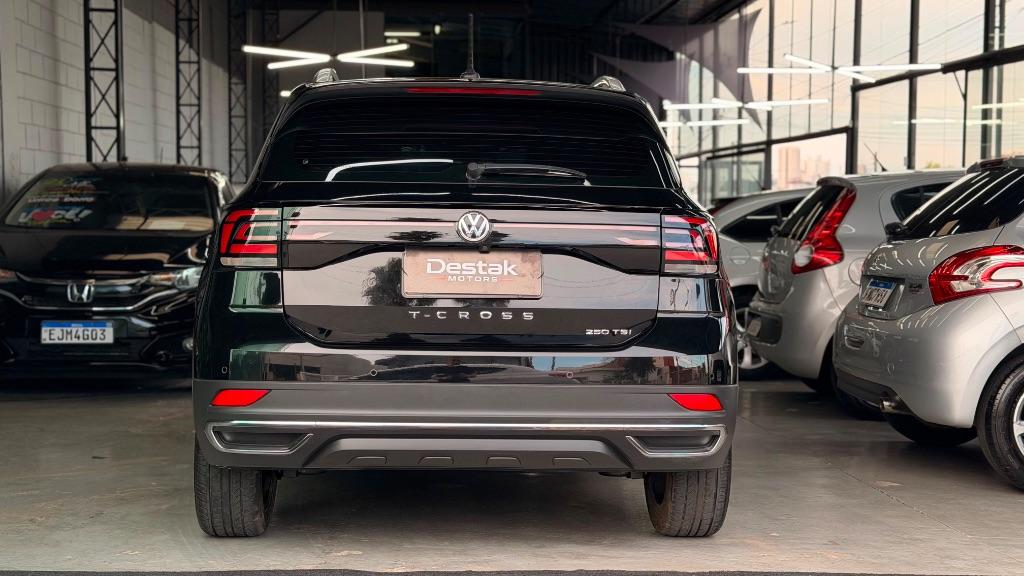 VOLKSWAGEN T-Cross - Foto