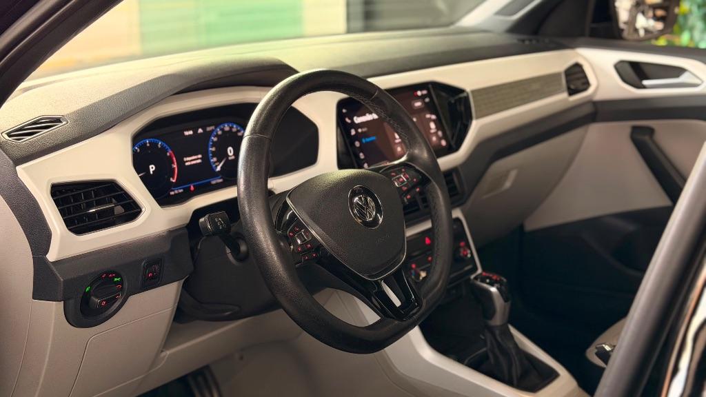 VOLKSWAGEN T-Cross - Foto
