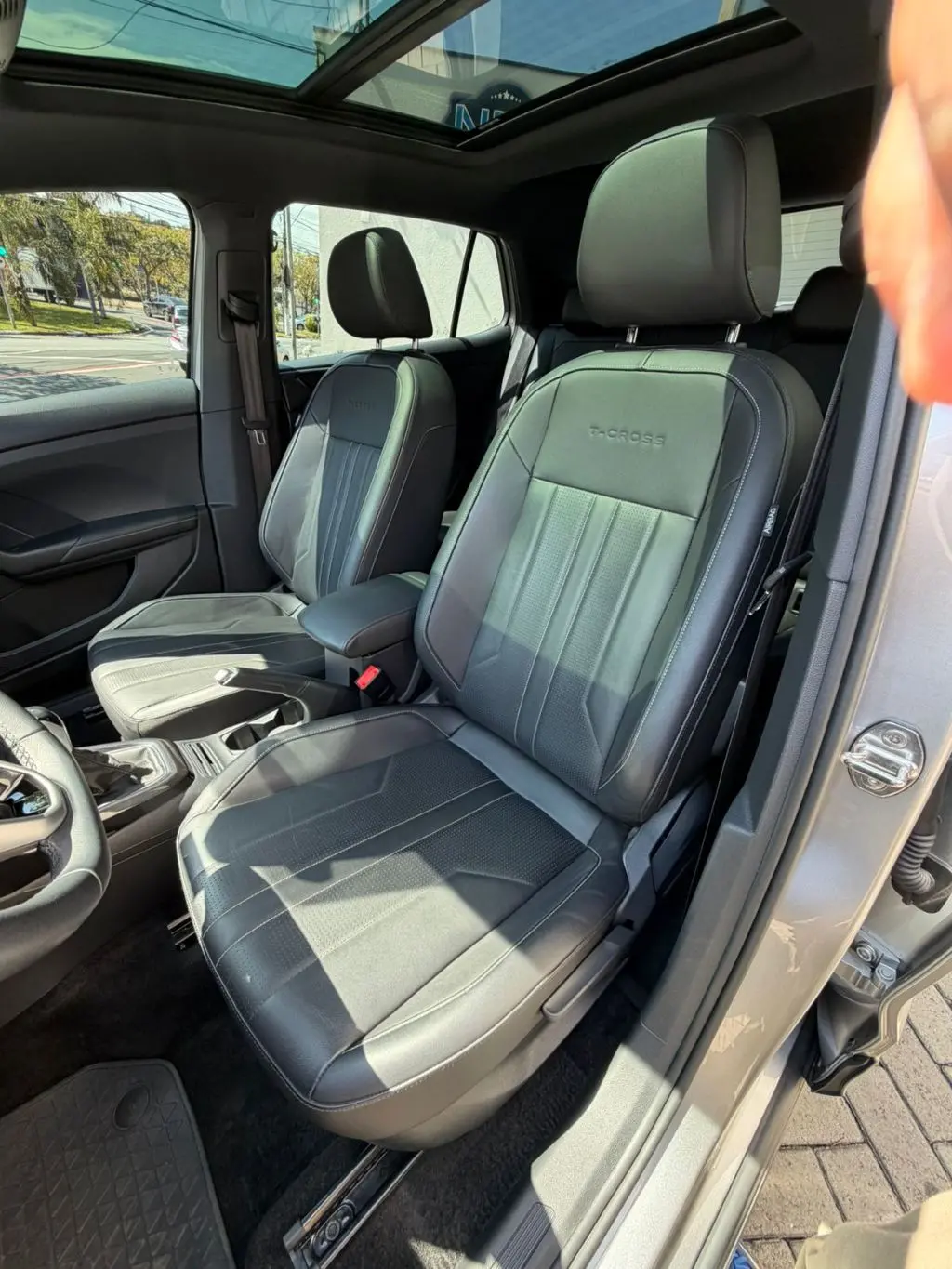 VOLKSWAGEN T-Cross - Foto
