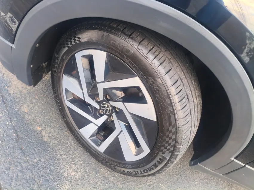 VOLKSWAGEN T-Cross - Foto