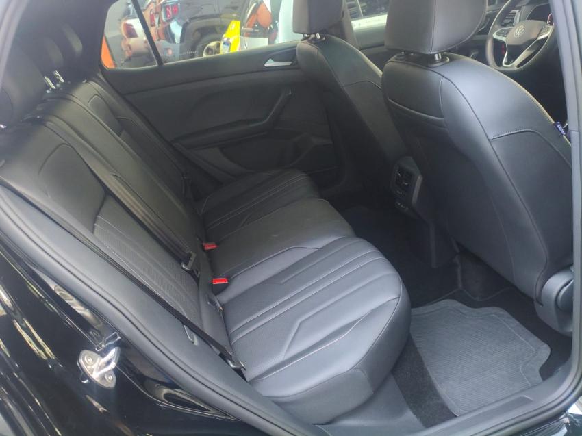 VOLKSWAGEN T-Cross - Foto