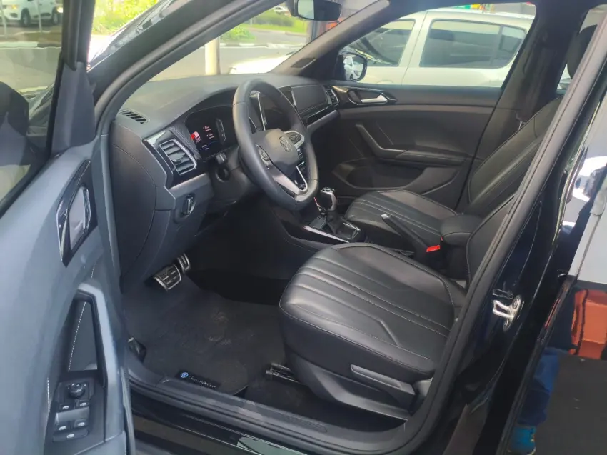 VOLKSWAGEN T-Cross - Foto