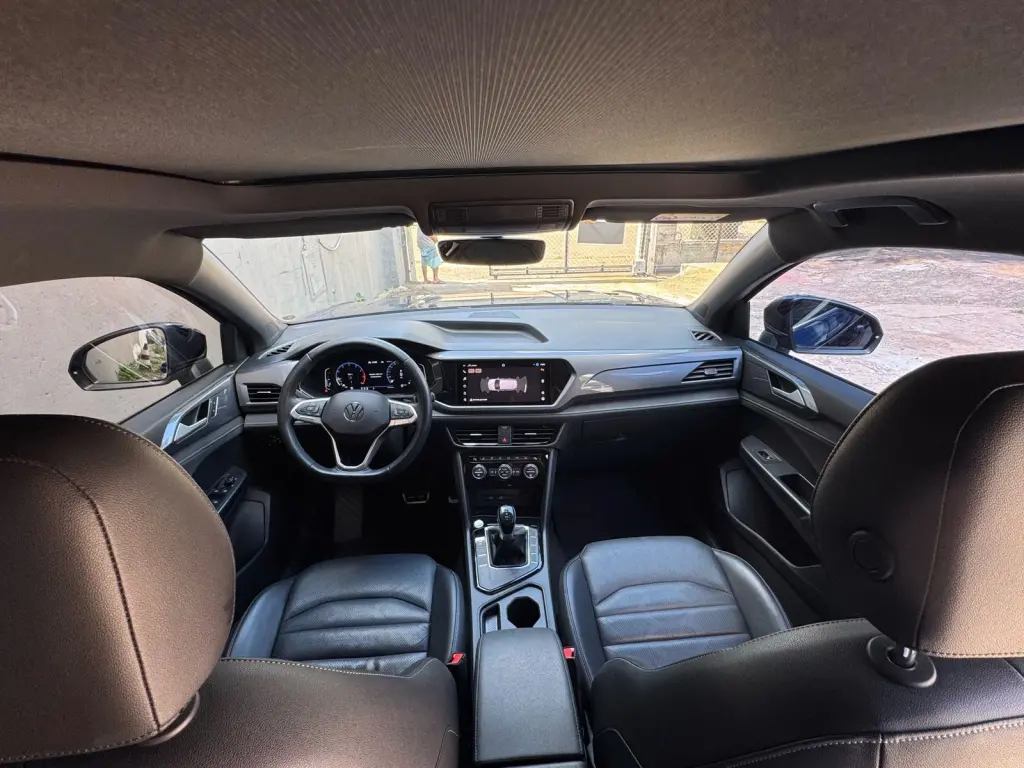 VOLKSWAGEN Taos - Foto