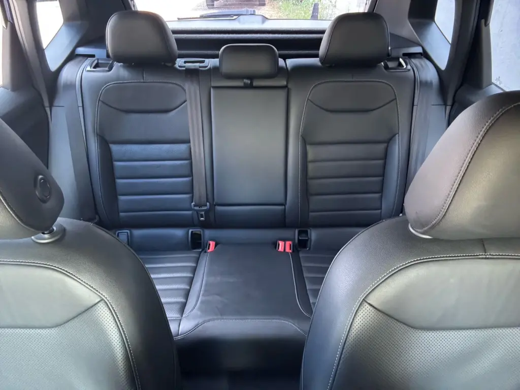VOLKSWAGEN Taos - Foto