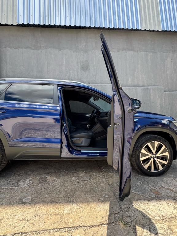 VOLKSWAGEN Taos - Foto