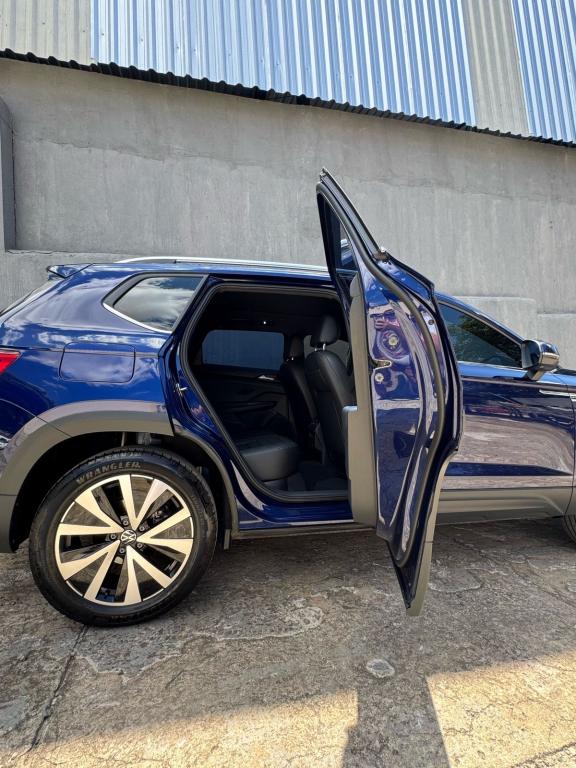 VOLKSWAGEN Taos - Foto