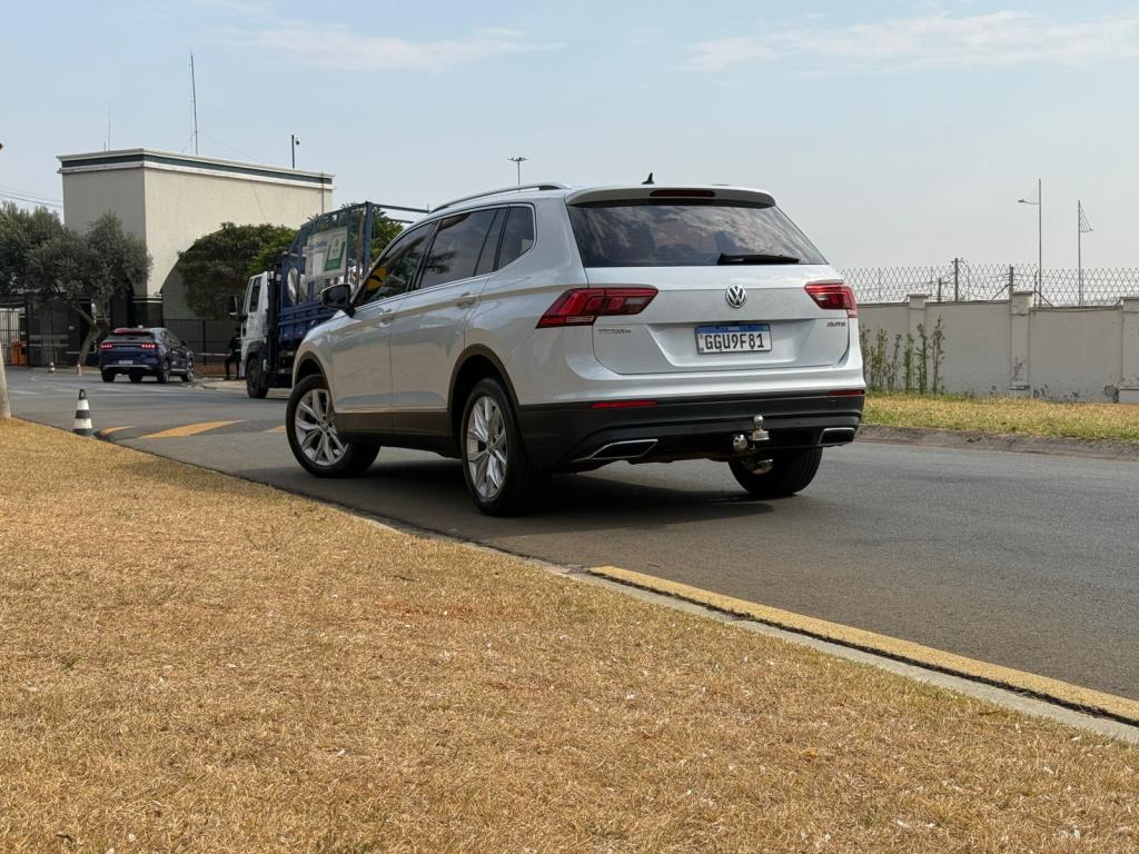 VOLKSWAGEN Tiguan - Foto