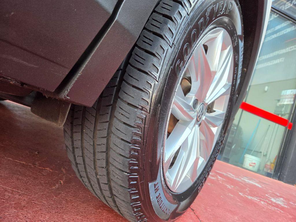 VOLKSWAGEN Tiguan - Foto