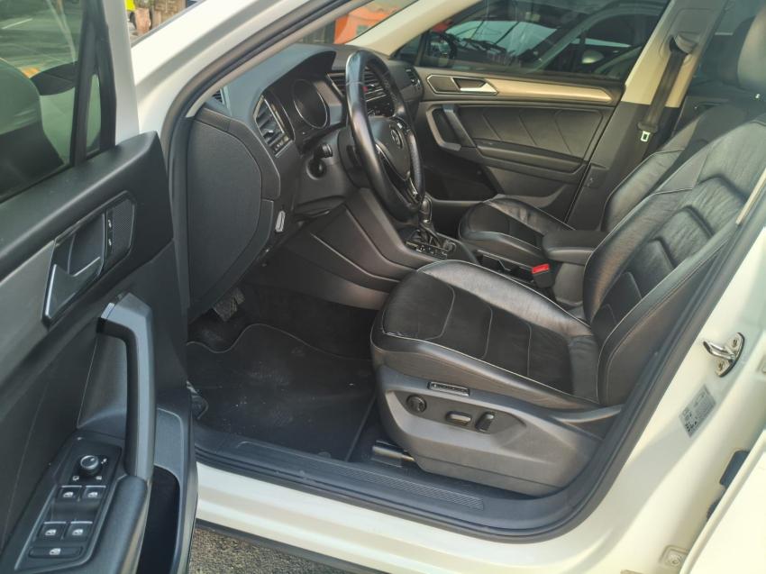 VOLKSWAGEN Tiguan - Foto