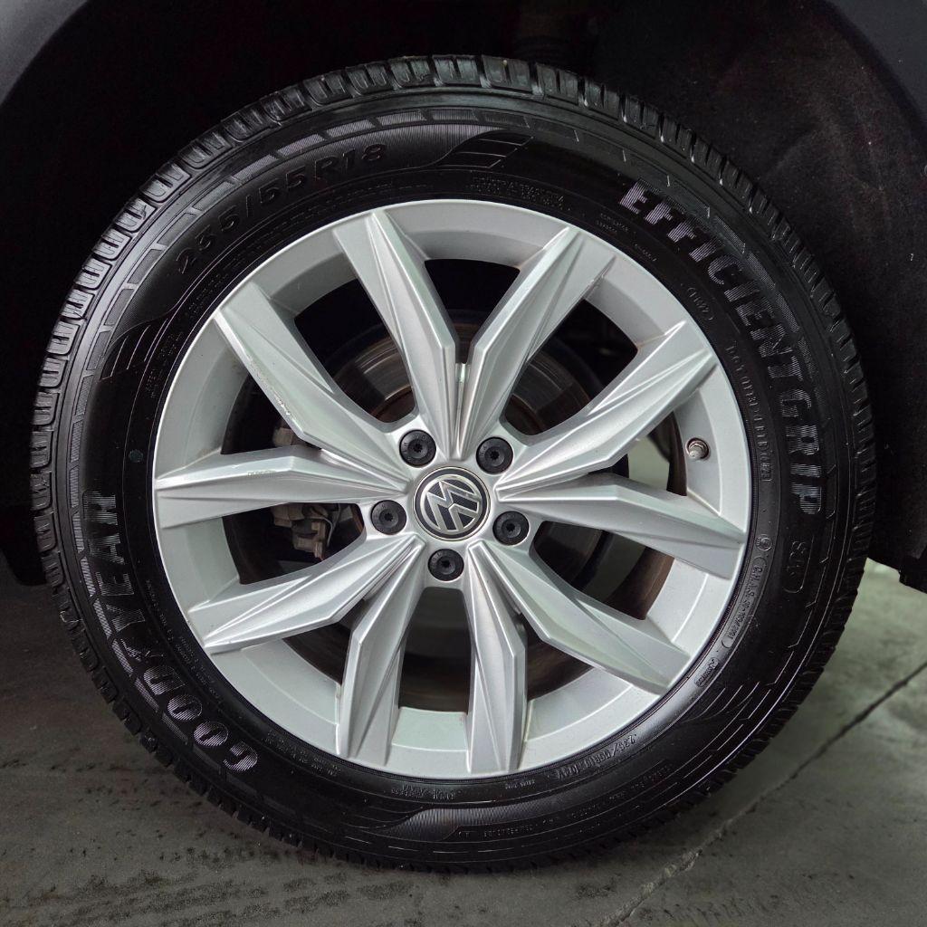 VOLKSWAGEN Tiguan - Foto