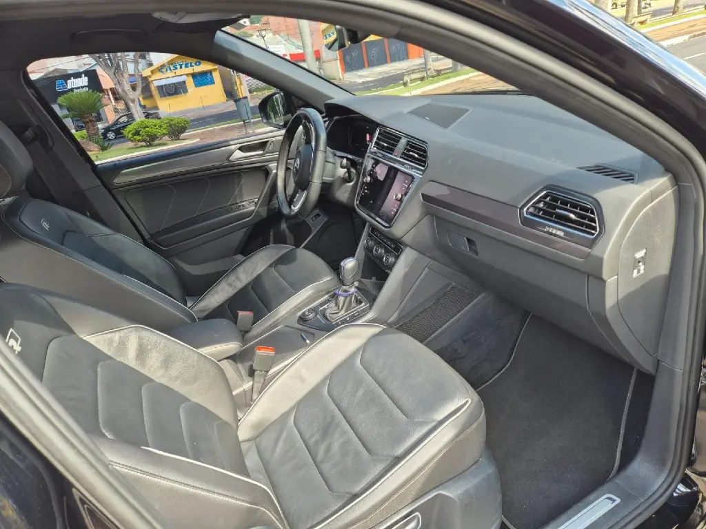 VOLKSWAGEN Tiguan - Foto