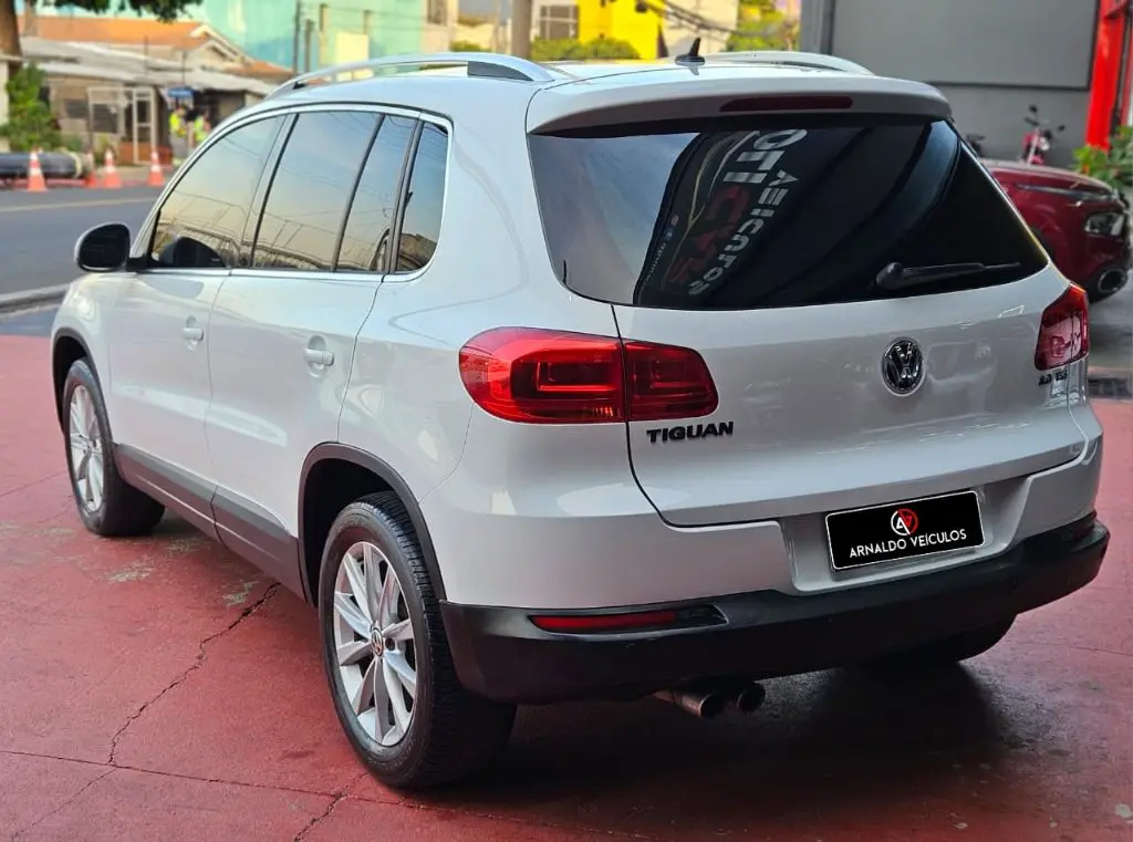 VOLKSWAGEN Tiguan - Miniatura