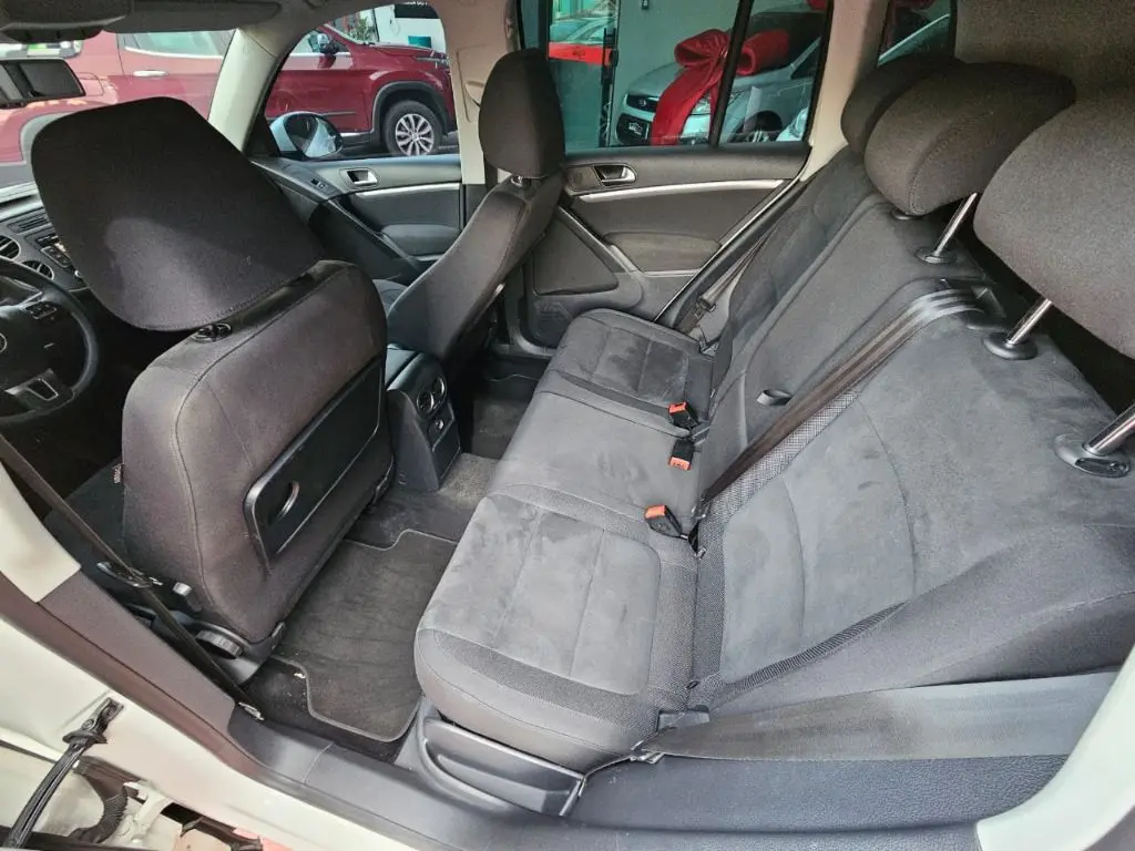 VOLKSWAGEN Tiguan - Miniatura