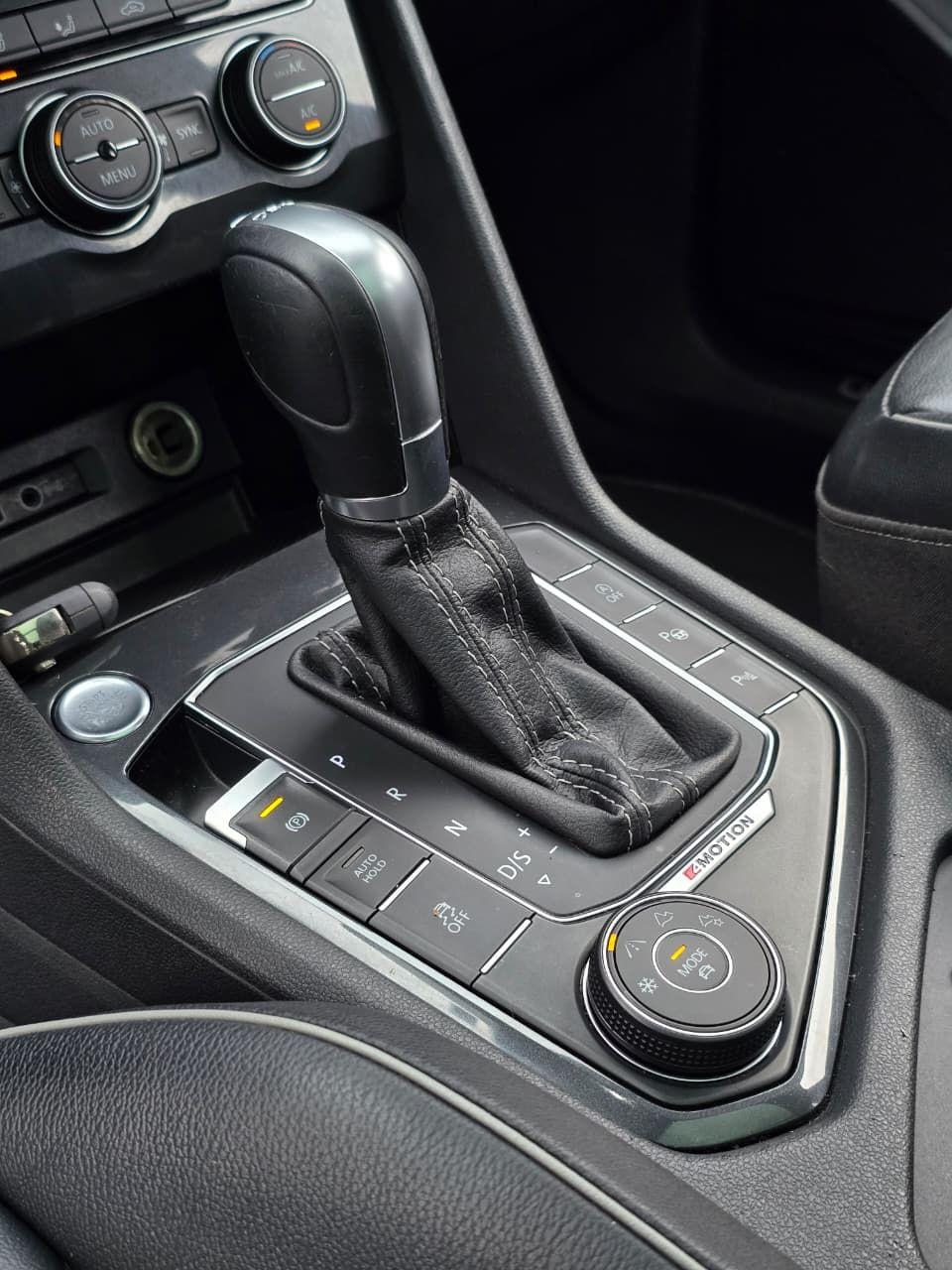 VOLKSWAGEN Tiguan - Foto