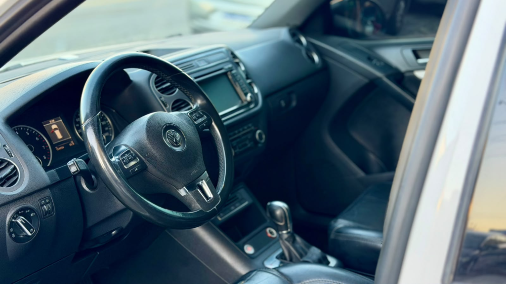 VOLKSWAGEN Tiguan - Foto