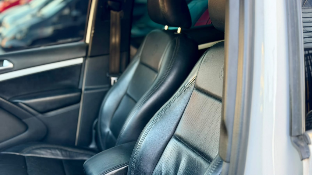 VOLKSWAGEN Tiguan - Foto