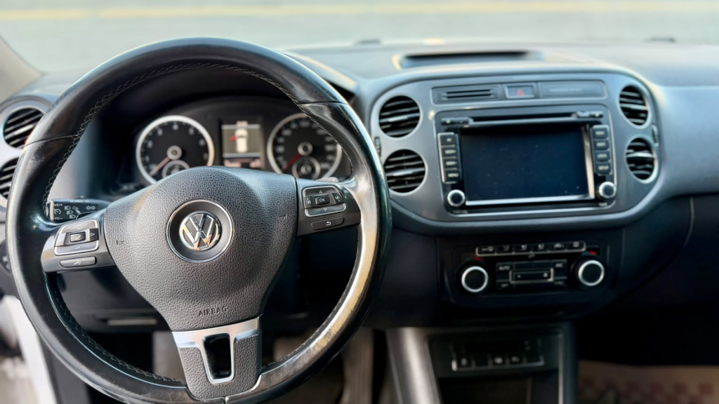 VOLKSWAGEN Tiguan - Foto
