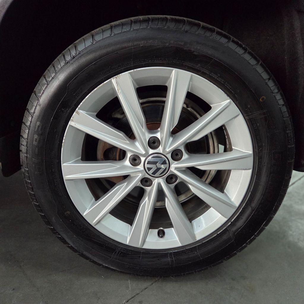 VOLKSWAGEN Tiguan - Foto