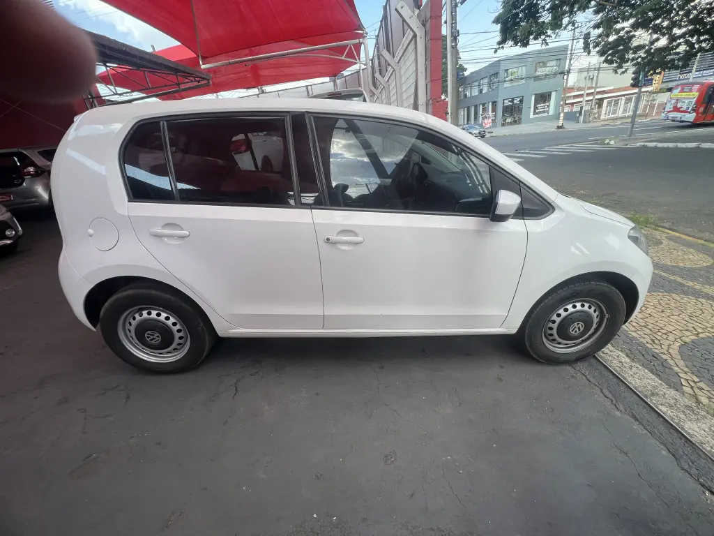 VOLKSWAGEN UP - Foto