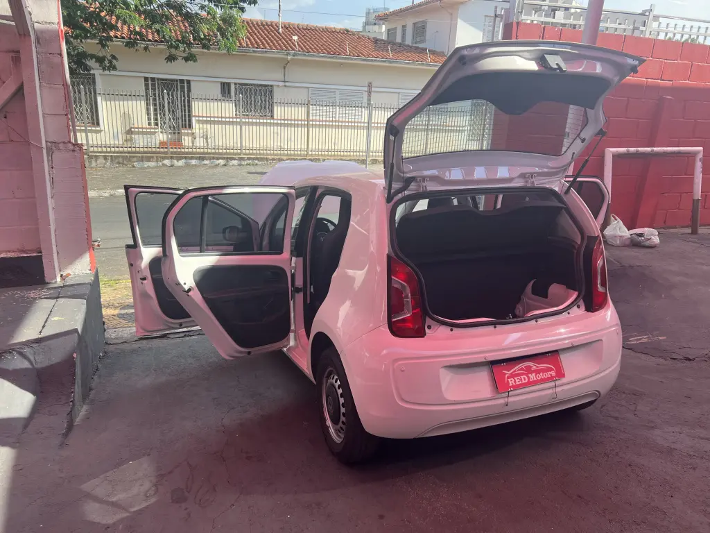 VOLKSWAGEN UP - Foto